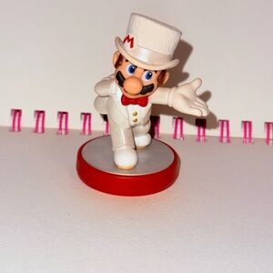 Loose LP Wedding Mario Amiibo